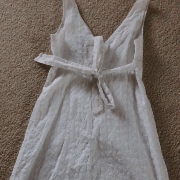 White flower pattern dress - Picture 5 of 7